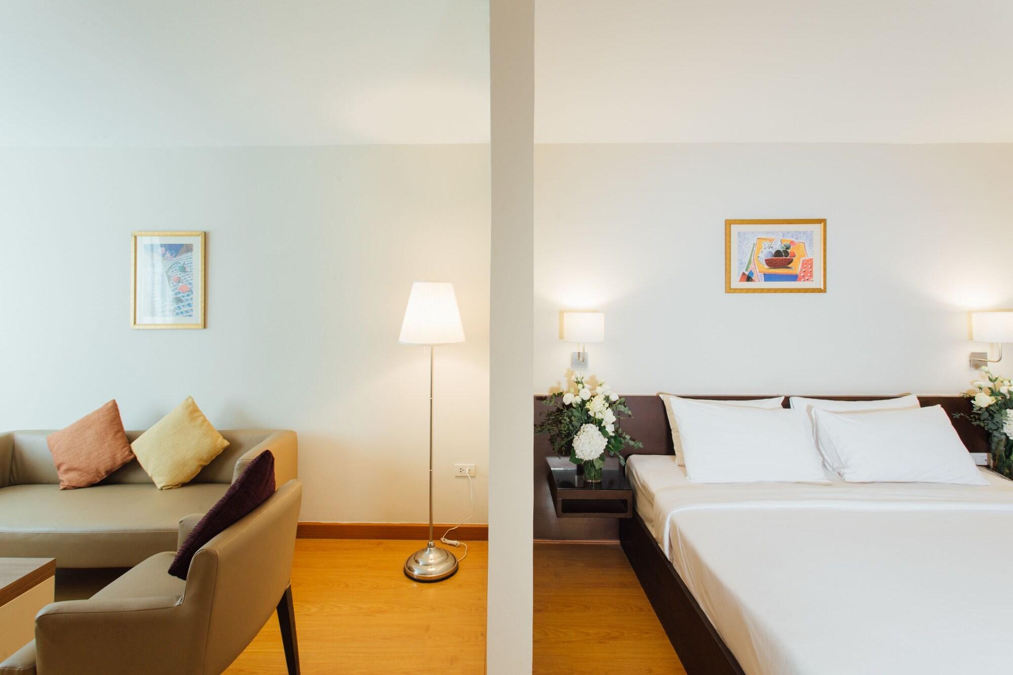 Seasons Siam Hotel Бангкок Экстерьер фото